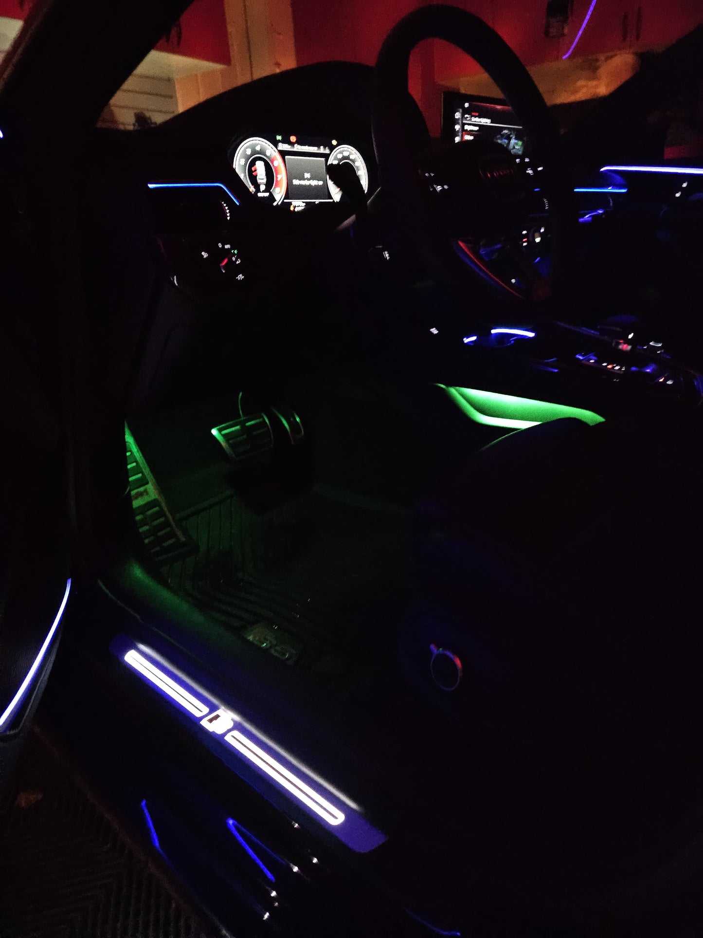 B9.5 Technik+ Footwell Light